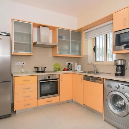 Pomelo פרוטאראס