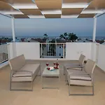 Pomelo Villa *