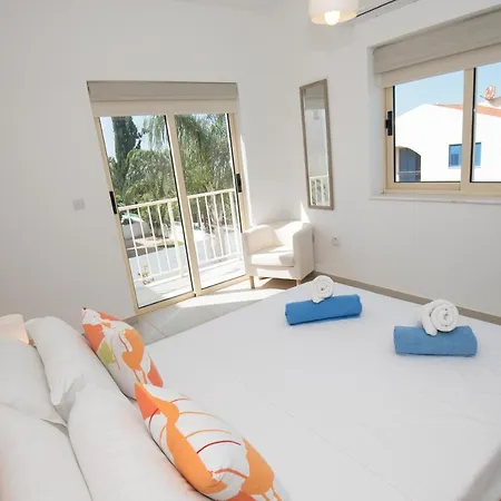 Pomelo Villa *