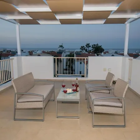 Pomelo Villa *